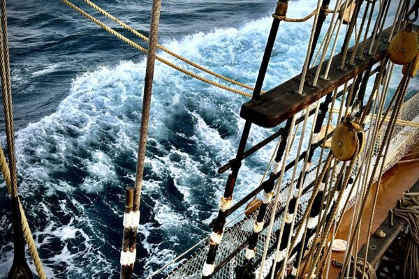 Segeltörn Alexander von Humboldt 2 im Juli 2024 in Ostsee und Nordsee von Göteborg nach Edinburgh Segeltörn Alexander von Humboldt 2 im Juli 2024 in Ostsee und Nordsee von Göteborg nach Edinburgh fotografiert am 20.06.2024 in auf dem Meer. Foto: Maurizio Gambarini/FUNKE Foto Services